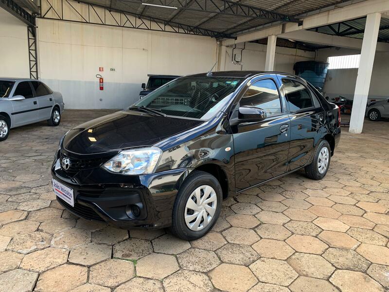 ETIOS 1.5 X 4P PRETO